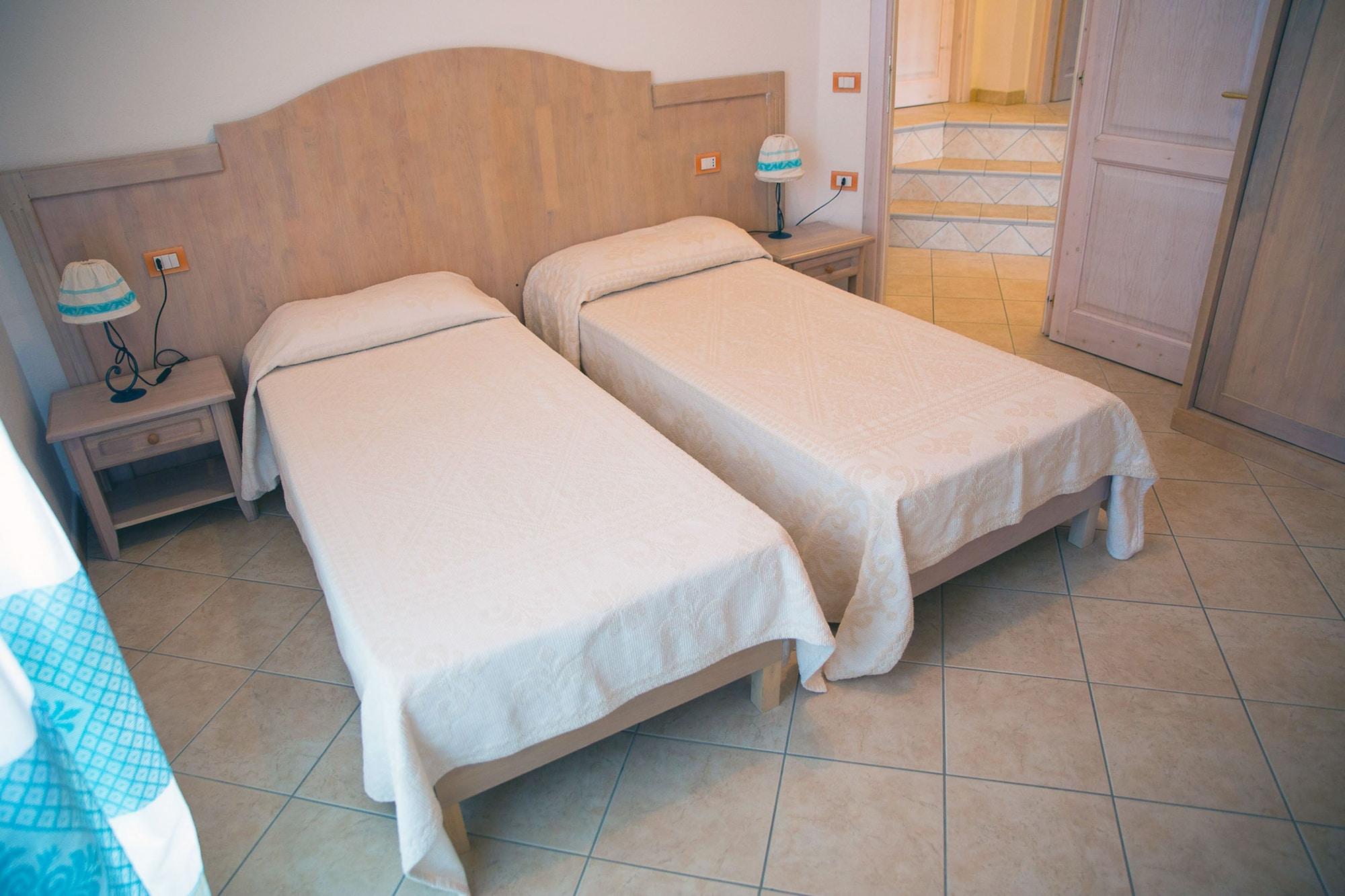 Residence Corte Dei Venti Budoni Bagian luar foto