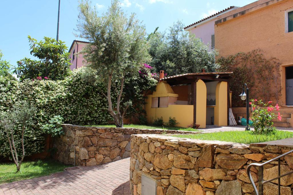 Residence Corte Dei Venti Budoni Bagian luar foto